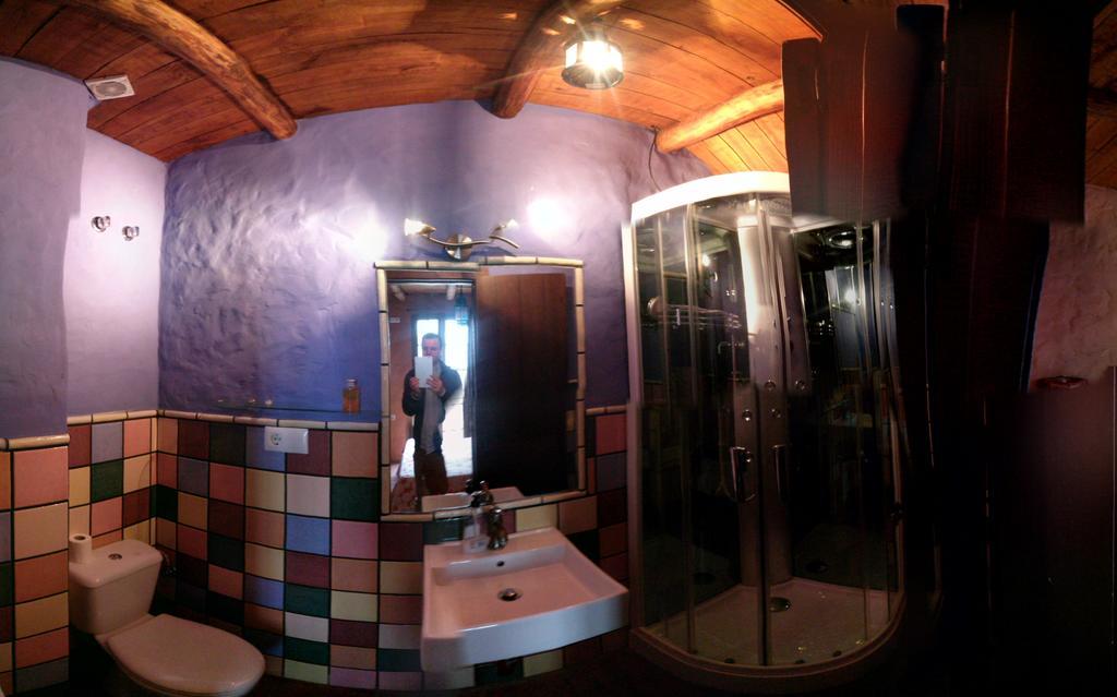Jade Hotel Ubrique Bagian luar foto